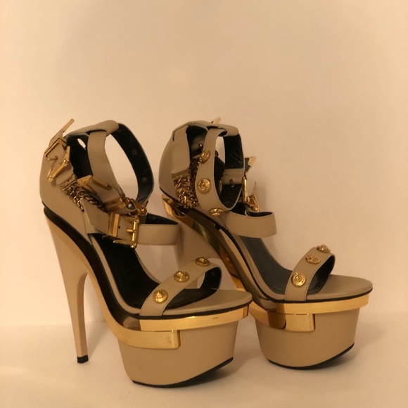 Versace platform heels - Picture 2 of 7